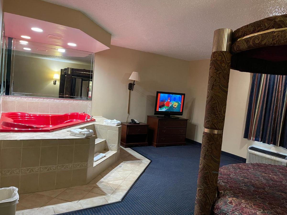 Budget Inn Temple Hills Bagian luar foto