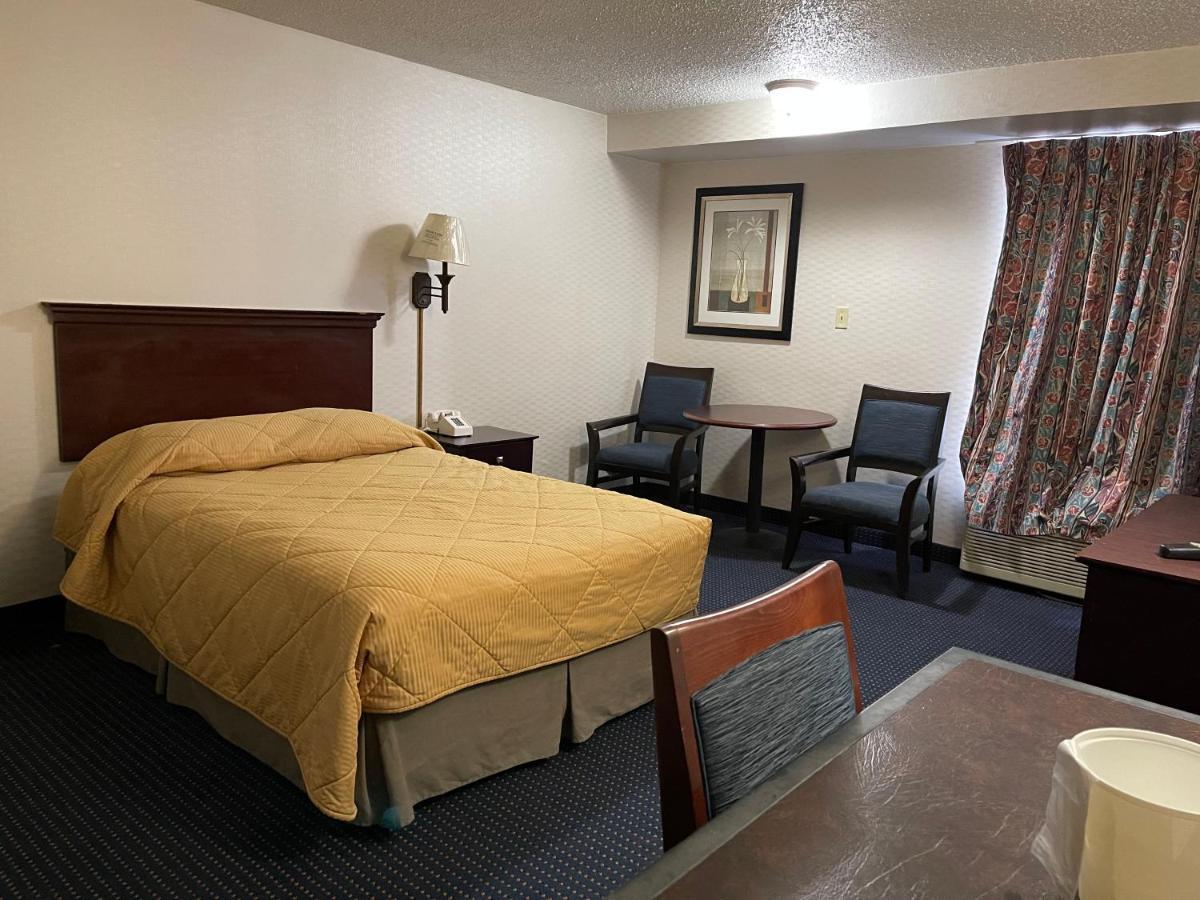 Budget Inn Temple Hills Bagian luar foto