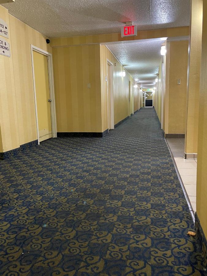 Budget Inn Temple Hills Bagian luar foto
